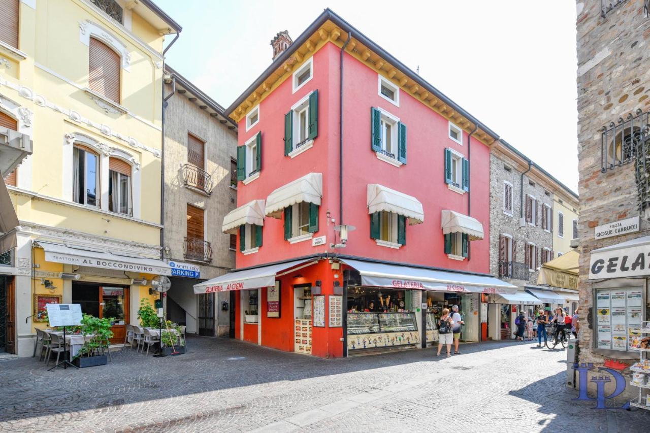 Desenzanoloft Official Partner Marriott Homes & Villas - Queen Of Sirmione Castle View Exterior photo